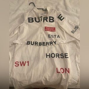 Burberry size 4 (women’s)